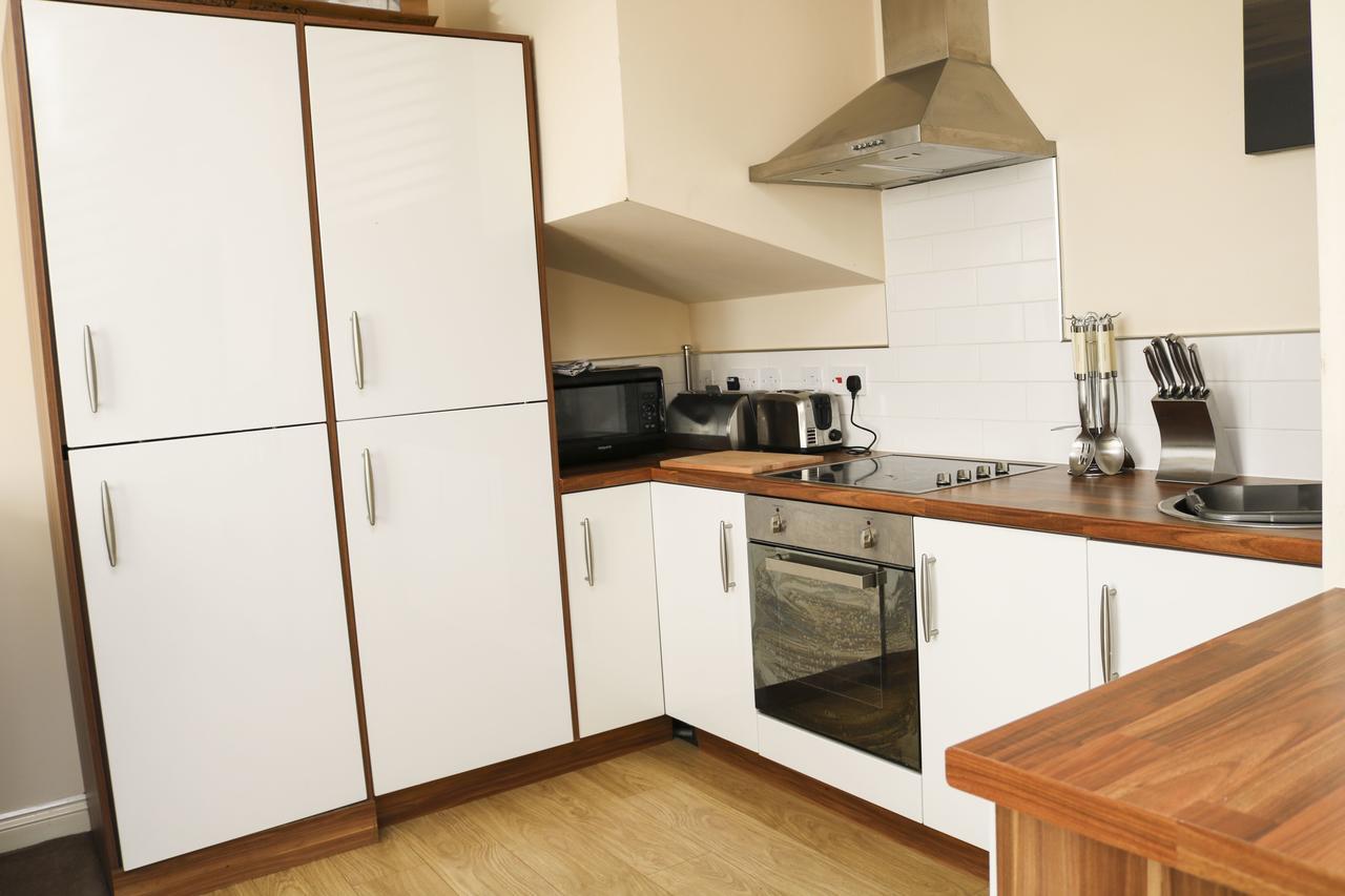 Parks Nest 5 Apartment Кингстън ъпон Хъл Екстериор снимка